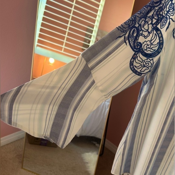 Chicos bohemian blue & white stripped embroidered peasant top bell sleeves 4/6 - Picture 6 of 11